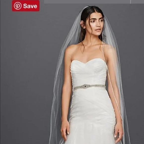 Davids Bridal corset back wedding gown - Picture 2 of 11